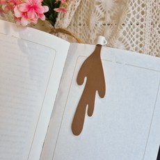 가죽 북마크 책갈피 하얀 컵 속 흐르는, 커피