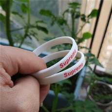 限時下殺 潮牌硅膠手環勵志籃球同款健身運動男女學生情侶夜光腕帶飾品手鍊, 羽毛白色 時尚潮牌, 1個