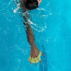 니즈플리 개구리 수영장갑 손오리발 물놀이장갑 수영보조도구 손가락물갈퀴, 블루 M