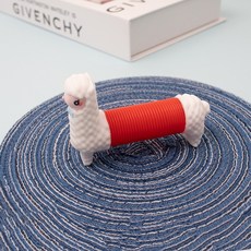 現貨 伸縮管玩具 減壓玩具 伸縮百變造型 幼兒園獎品 生日禮物 發洩減壓動物拉伸管 辦公室減壓小物, 1個, 羊駝【拉管顏色隨機】