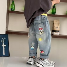 男童春秋款牛仔褲-蠟筆小新塗鴉薄款中大童洋氣長褲