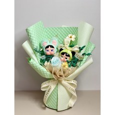 邑朵 carbaby 24H寄出 哭娃花束 玩偶花束永生花束 生日禮物 畢業花束 送女生禮物 生日花束 兒童節, 綠色配永生花乾花