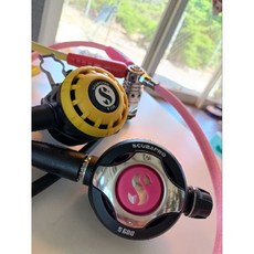 Scubapro MK25 S600 R195 潛水調節器組 公司貨 享保固 送船潛 送二級頭彩蓋及同色系咬嘴, 紅色頭蓋含同色咬嘴,Problue 兩用錶 (黑)