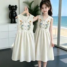 女童夏季刺繡花朵連衣裙