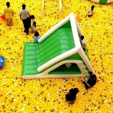 사다리 볼 풀장 에어 바운스 풍선 튜브 실내 슬라이드, 삼각형 슬라이드 3x2x2미터, 1개