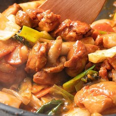 [마녀바스켓] 춘천 명물 매운 양념닭갈비 700g x 2팩*, 2개