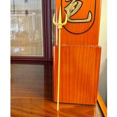 木製三叉槍/三叉尖槍 - 神明法器，祭祀用品，木質工藝，神壇擺件，祈福保平安, 1個, 木質