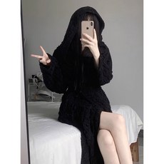 法蘭絨連帽睡袍女 秋冬加絨加厚居家服 寬鬆保暖大碼長款浴袍
