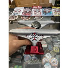 independent 因地 indy 滑板進口支架 鍛造底座 雙空橋 尺寸144 pu無磨損, 如圖所示, 1個