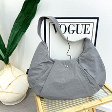 網紅小衆牛角包防水尼龍瑜伽包腋下包2025新款輕便大容量餃子包潮, 高級灰, 1個