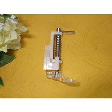 A 可繡花學號之透明開口塑款自由曲線壓縫壓布腳 Brother、車樂美縫紉機*可用於繡縫、壓線、繡花, 1個