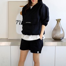 SOON2DLE 女款休閒套裝 半拉鍊式長袖風衣+短褲