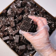 全新日期 巧克力味脆脆珠 雪花巧克力味純手工 純可可脂 獨立小包裝 網紅巧克力, 1個, 【新升級/不黏牙】巧克力脆脆珠雪花酥,100g