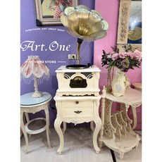 歐式珍珠白留聲機造型燭台 LW196013，浪漫燭光氛圍，居家裝飾擺件首選