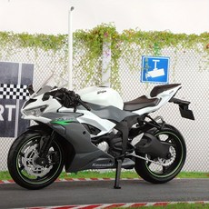 카와사키 Ninja ZX6R 1 12 오토바이 합금 모형 레이싱 장식, 하얀색