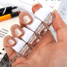 키보드 키링 키캡키링 클리커 딸깍이 열쇠고리 4구 기계식 키홀더 클릭커 장난감 피젯 귀여운 화이트