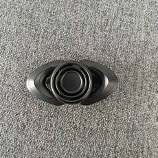 이엽 디자인 스테인리스 스틸 피젯 스피너 휴대용 핸드 스피너 재미있는 핑거팁 스피닝 토이 ADHD 집중력 강화 성인용 스트레스 해소 피젯 토이 선물용, 1개, 블랙