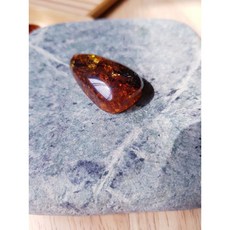 天然原礦花珀( 三角) 鳥類磨牙玩具 天然礦石 鸚鵡啃咬玩具, 1個