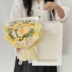 鬱金香手工編織花束成品毛線針織向日葵玫瑰女友元旦畢業生日節日, 新款1漸黃10泡芙扇+燈袋:如圖所示