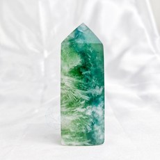 мσσи_нασ 螢石柱 羽毛體 綠螢石 帶彩虹光 帶晶洞, 1個