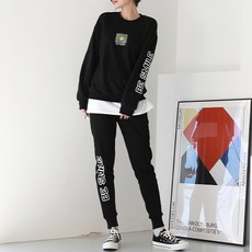 SOON2DLE 女款微笑補丁慢跑刷絨分層上衣下褲套裝