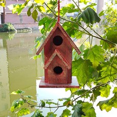 야외 나무 새집 정원 새둥지 참새집 둥지 가든 버드하우스 원목 소품, 옛날 스타일의 이중 구멍으로 만들어졌습니다.