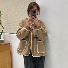 撞色皮毛一體羊羔毛外套