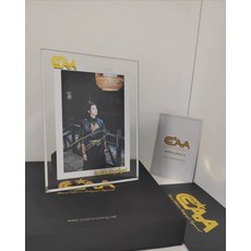 周峻緯簽名照 附CCA鑑定證書 禮盒裝, 3, 樣式