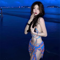 泳衣女高級感2025新款純欲風比基尼三件套三點式辣妹沙灘溫泉泳裝夯, 花色,均碼85-120
