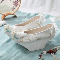 2022 고대 미끄럼 방지 꽃 냄비 단독 신발 여성을위한 중국 전통 신발 동양 공주 Hanfu 드레스 수 놓은 신