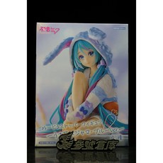 FuRyu 初音未來 藍色兔耳連帽睡衣版 泡麵蓋公仔
