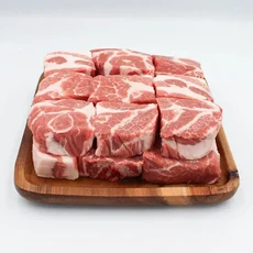 한돈 냉장 돼지고기 깍뚝목살 큐브목살 구이용 숯불용 500g 1kg, 04_국내산 깍뚝목살 숯불용 1kg