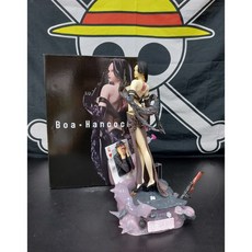 GK 西裝暴徒女帝航海王海賊王公仔，精緻模型收藏，展現獨特魅力, 1個