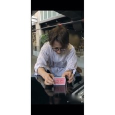 反地心引力撲克 不可思議的平衡, 1個