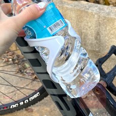 자전거물통거치대 화이트 자전거음료거치대 자전거텀블러거치대