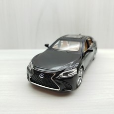 宅米吉 1:32 凌志 Lexus LS500H 黑色合金模型車 聲光迴力車, 1個