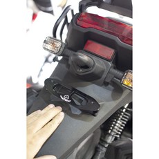 CNC牌架 隱藏牌架 翹牌 合法角度 水冷BWS 水B JETS 四代勁戰 RS 微翹 鋁合金 轉接座 牌框可沿用, 紅色, 1個