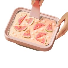 식품 등급 304 스테인리스 스틸로 제작된 대형 요구르트 제조기입니다. 두 개의 주걱은 색상이 제각기 다릅니다., 분홍색