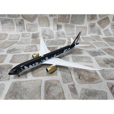 Herpa 1/500 Boeing 777-8 2021 聖誕彩繪機模型, 1個