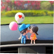 차량용 커플 피규어 대시보드 장식품 사랑 하트 풍선 로맨틱 인테리어 소품, 1개, 풍선든 뽀뽀커플