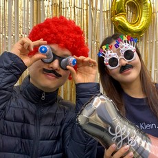 붙이는 가짜 콧수염 세트, 본상품