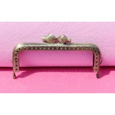 【綺綺愛編織】10.5cmㄇ型口金 方形口金 卡通魚頭雙耳 古銅色壓花 優質無斷孔 K006, 1個