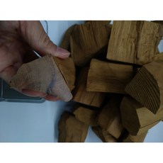 頂級黑肉印度老山檀香 原始林老料 存放逾四十年 原木香材, 1個