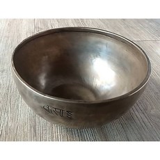 雅典樂器世界 極品尼泊爾卡薩缽頌缽，21.7公分手工銘文，超長音療癒放鬆