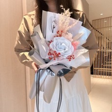 永生花束 情人節花束 生日花束 永生玫瑰附提袋丨情人節花束 / 告白花束 / 生日花束 / 紀念日, 神秘銀河