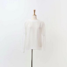 mooiwhite茉衣著 後釦造型上衣 白色日系風格上衣 WKTD0729-OBLANC