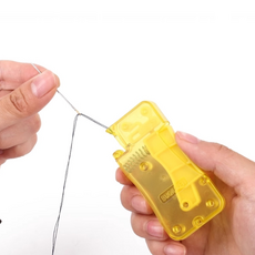 다정홈 실도움 바늘 실 끼우개 실꿰기 자동 끼우는 기구 바느질 구멍 끼기, 1개, 옐로우