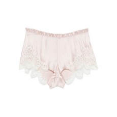 카린길슨 레이스 디테일 쇼츠