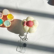 폭신폭신 포근함을 더한 빈티지 패브릭 플라워 릴홀더, 옐로우, 1개