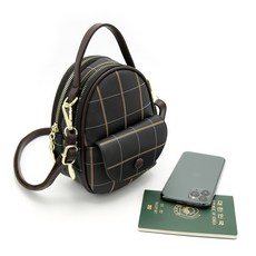 LULU 女款迷你3層手機斜肩包+裝飾配件 隨機出貨, 一個設計